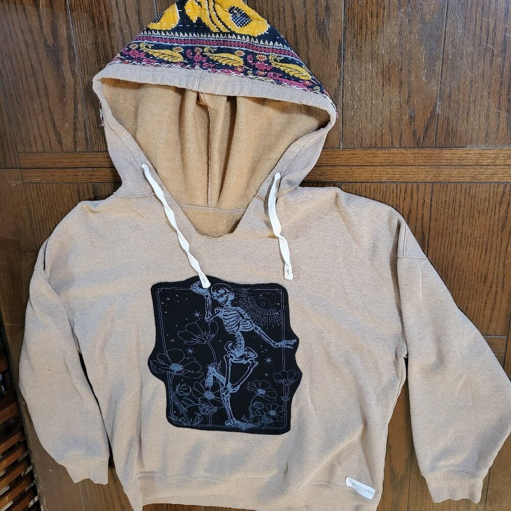 Upcycled Skeleton Dancing Tan XL Sweatshirt